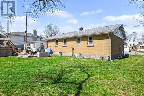 27 Broadview Avenue West Smiths Falls ON K7A 4L1