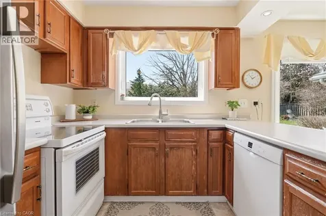 360 Pomona Avenue Burlington ON L7N 1T5