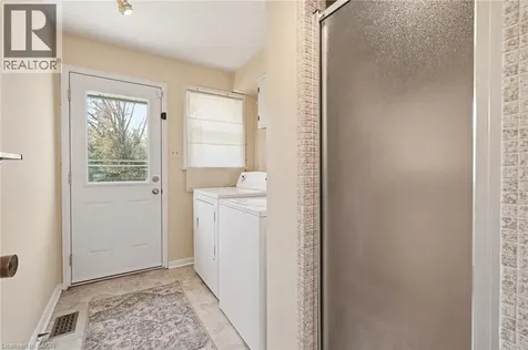 360 Pomona Avenue Burlington ON L7N 1T5