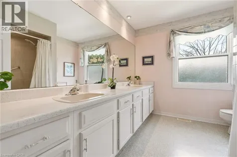 360 Pomona Avenue Burlington ON L7N 1T5