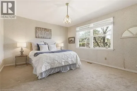 360 Pomona Avenue Burlington ON L7N 1T5