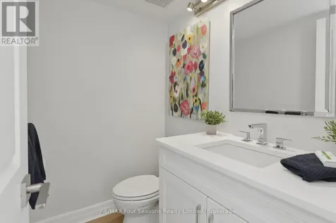 835 Suncrest Circle Collingwood ON L9Y 5C7