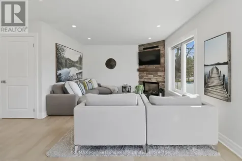 835 Suncrest Circle Collingwood ON L9Y 5C7