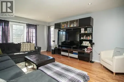 28 Barrett Avenue Brantford ON N3S 0B5