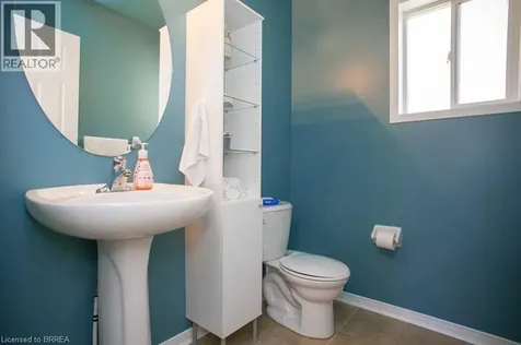 28 Barrett Avenue Brantford ON N3S 0B5