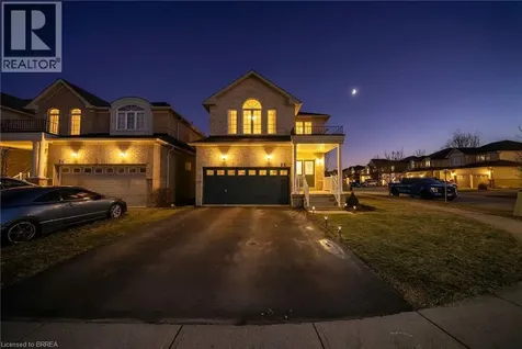 28 Barrett Avenue Brantford ON N3S 0B5