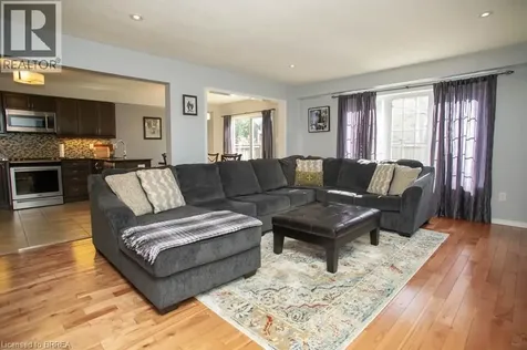 28 Barrett Avenue Brantford ON N3S 0B5