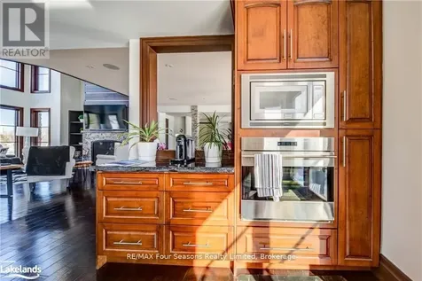 12 Windrose Valley Boulevard Clearview ON L9Y 0K2