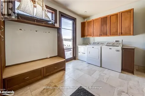 12 Windrose Valley Boulevard Clearview ON L9Y 0K2