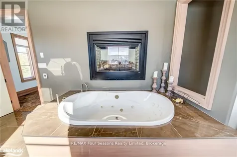 12 Windrose Valley Boulevard Clearview ON L9Y 0K2