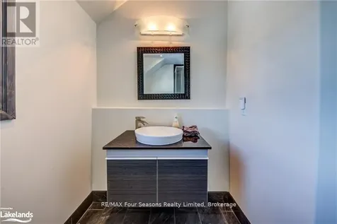 12 Windrose Valley Boulevard Clearview ON L9Y 0K2
