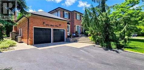 2324 Homer Drive Burlington ON L7P 4V4