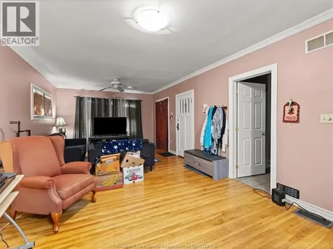 1560-1562 Dougall Avenue Windsor ON N8X 1S1