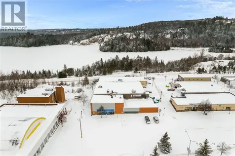 11 Mary Walk Elliot Lake ON P5A 1Z9