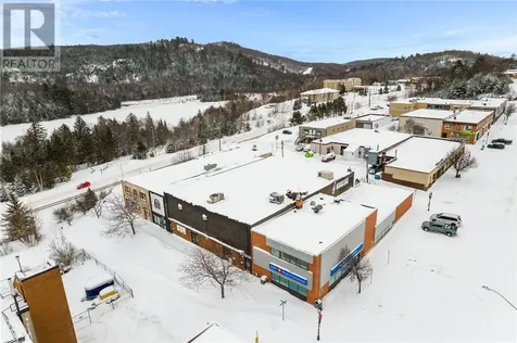 11 Mary Walk Elliot Lake ON P5A 1Z9