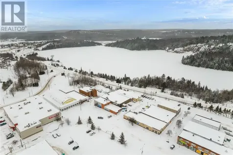 11 Mary Walk Elliot Lake ON P5A 1Z9