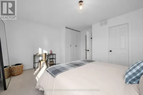 633 Lakeridge Drive Ottawa ON K4A 0H4