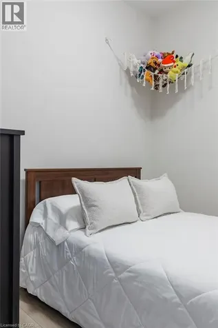 120 Springvalley Crescent Hamilton ON L9C 0G2