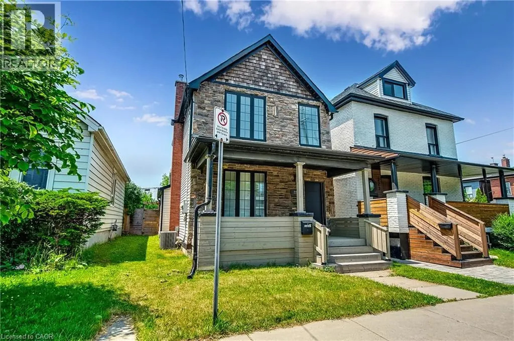 221 Rosslyn Avenue North Hamilton ON L8L 7P8
