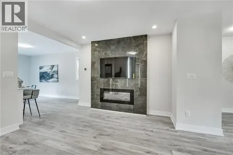 221 Rosslyn Avenue North Hamilton ON L8L 7P8