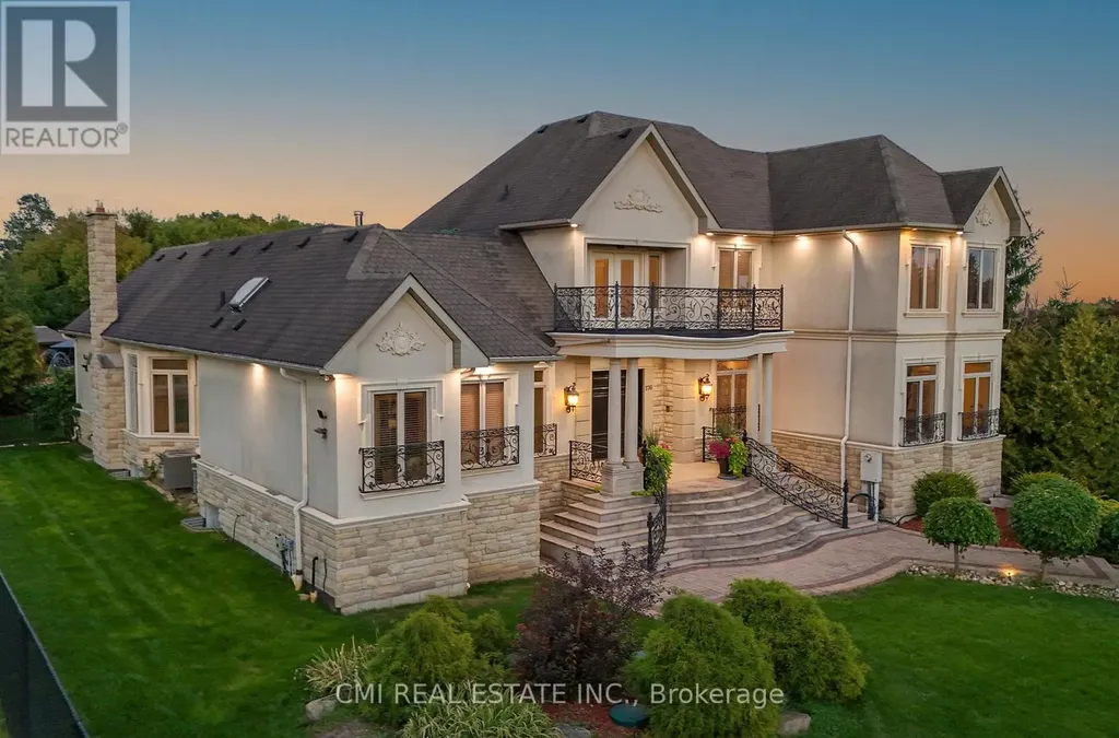 776 Woodland Acres Crescent Vaughan ON L6A 1G2