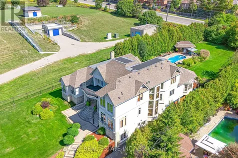 776 Woodland Acres Crescent Vaughan ON L6A 1G2