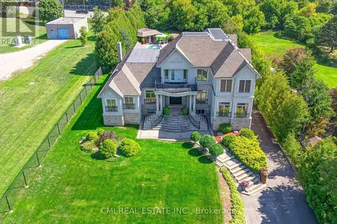 776 Woodland Acres Crescent Vaughan ON L6A 1G2