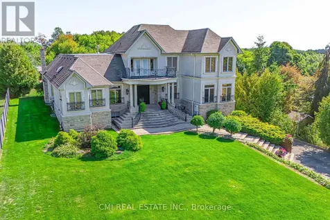 776 Woodland Acres Crescent Vaughan ON L6A 1G2