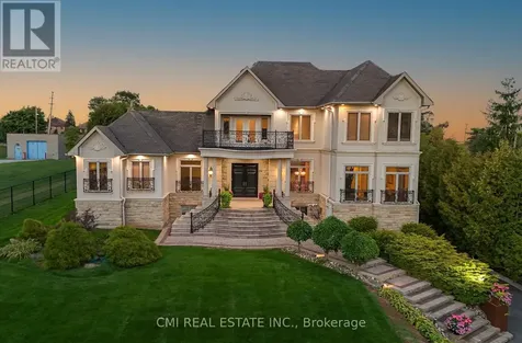 776 Woodland Acres Crescent Vaughan ON L6A 1G2