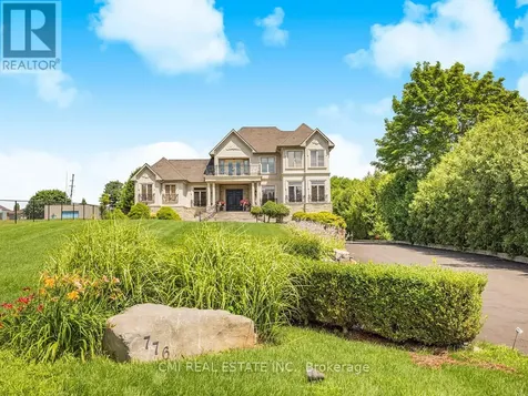 776 Woodland Acres Crescent Vaughan ON L6A 1G2