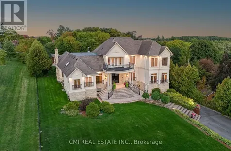 776 Woodland Acres Crescent Vaughan ON L6A 1G2