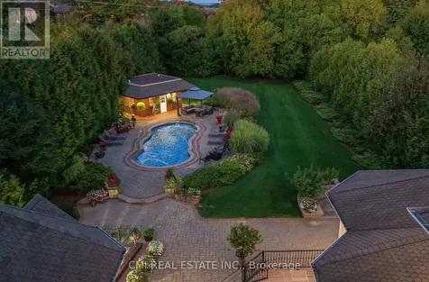 776 Woodland Acres Crescent Vaughan ON L6A 1G2