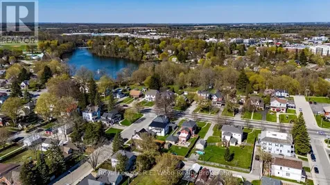 267-273 Broadway Tillsonburg ON N4G 3S5