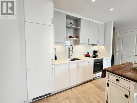 181 King Street South Waterloo ON N2J 0E7