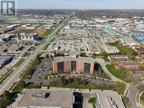 9 Bonheur Court Brantford ON N3P 1Z5