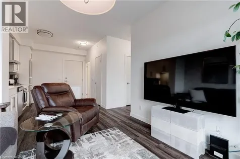2087 Fairview Street Burlington ON L7R 0E5