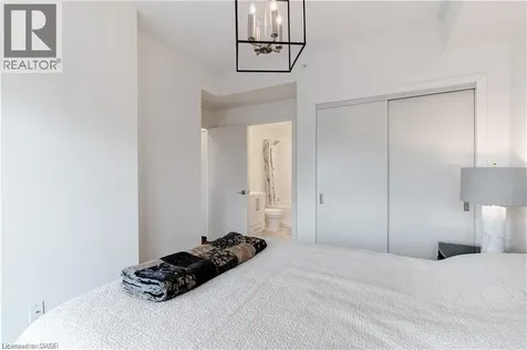 2087 Fairview Street Burlington ON L7R 0E5