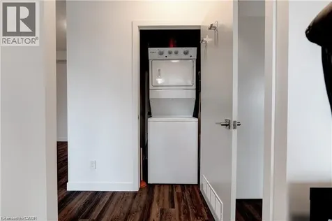 2087 Fairview Street Burlington ON L7R 0E5