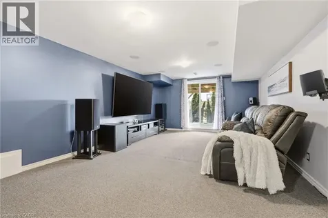 21 House Lane Hamilton ON L9K 0G1