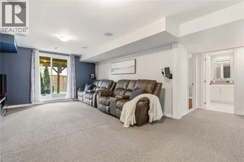 21 House Lane Hamilton ON L9K 0G1