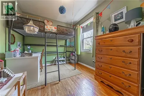 648 Francis Road Burlington ON L7T 3X7
