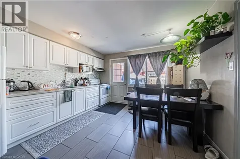648 Francis Road Burlington ON L7T 3X7