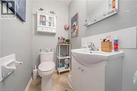 648 Francis Road Burlington ON L7T 3X7