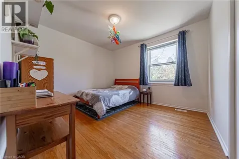 648 Francis Road Burlington ON L7T 3X7