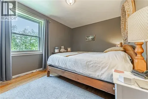 648 Francis Road Burlington ON L7T 3X7