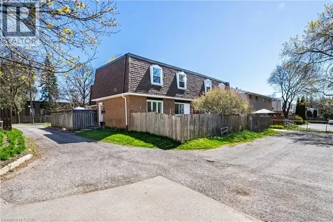 648 Francis Road Burlington ON L7T 3X7