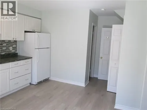648 Francis Road Burlington ON L7T 3X7