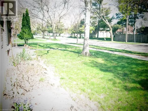 648 Francis Road Burlington ON L7T 3X7