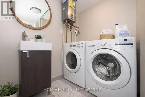 59 Concord Street North Ottawa ON K1S 0Y5