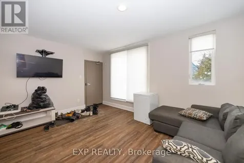 59 Concord Street North Ottawa ON K1S 0Y5